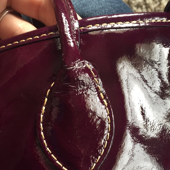 Dooney and bourke patent leather purple purse - Picture 5 of 15